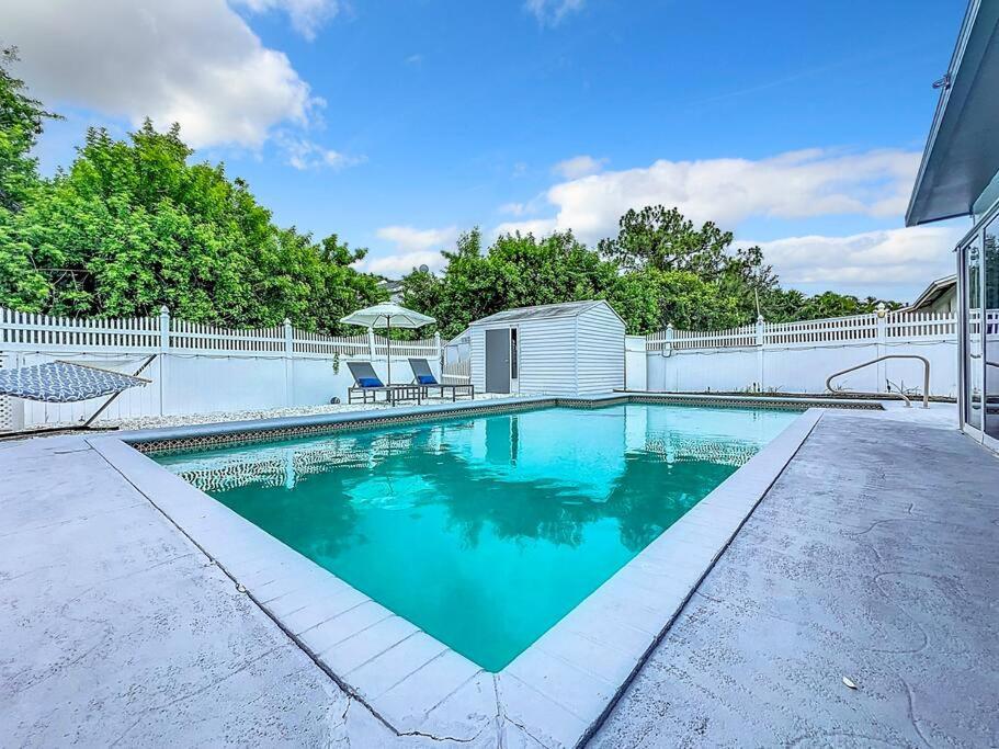 Poolside Paradise Near Siesta Key Beach Sarasota Buitenkant foto