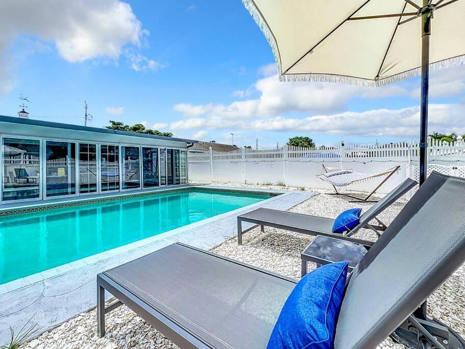 Poolside Paradise Near Siesta Key Beach Sarasota Buitenkant foto