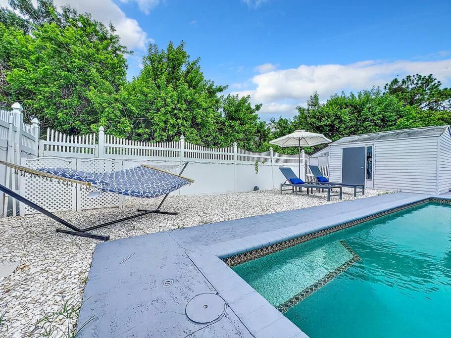 Poolside Paradise Near Siesta Key Beach Sarasota Buitenkant foto