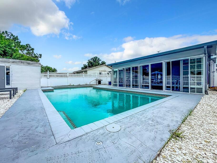 Poolside Paradise Near Siesta Key Beach Sarasota Buitenkant foto